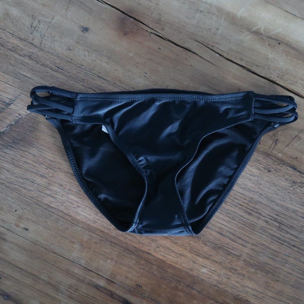 ARIZONA JEANS BLACK STRAPPY SIDES HIPSTER BIKINI SWIM BOTTOMS SIZE SMALL NWT